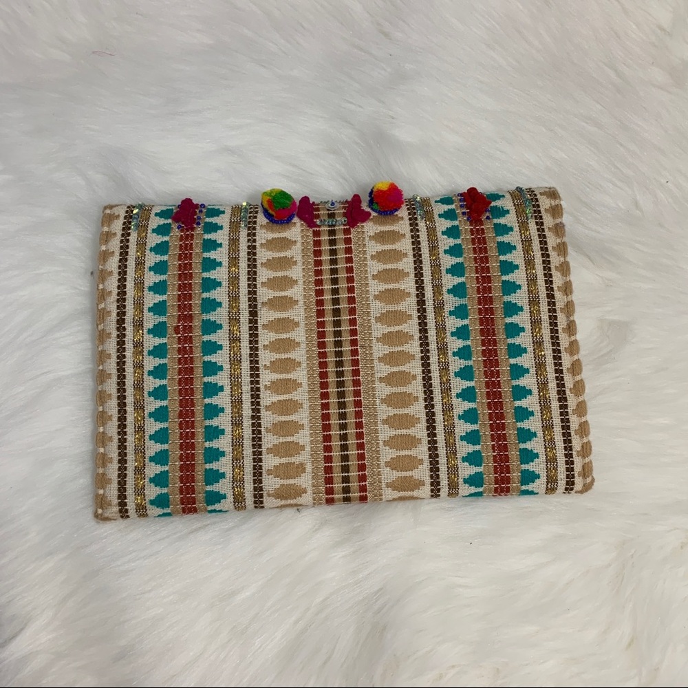 Unique clutch purse is in excellent condition - Picture 10 of 11